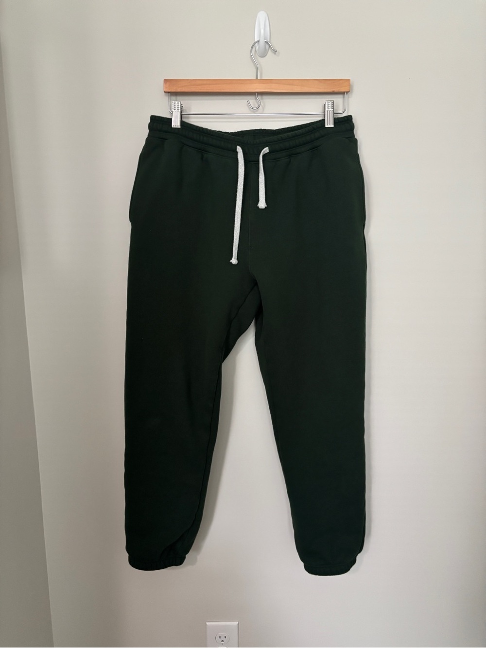 Eddie Bauer Men's Forest Green Jogger Sweatpants with White Drawstring